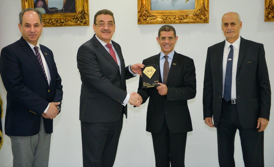 American university in Cairo visit American university in the Emirates to sign a new MOU.
