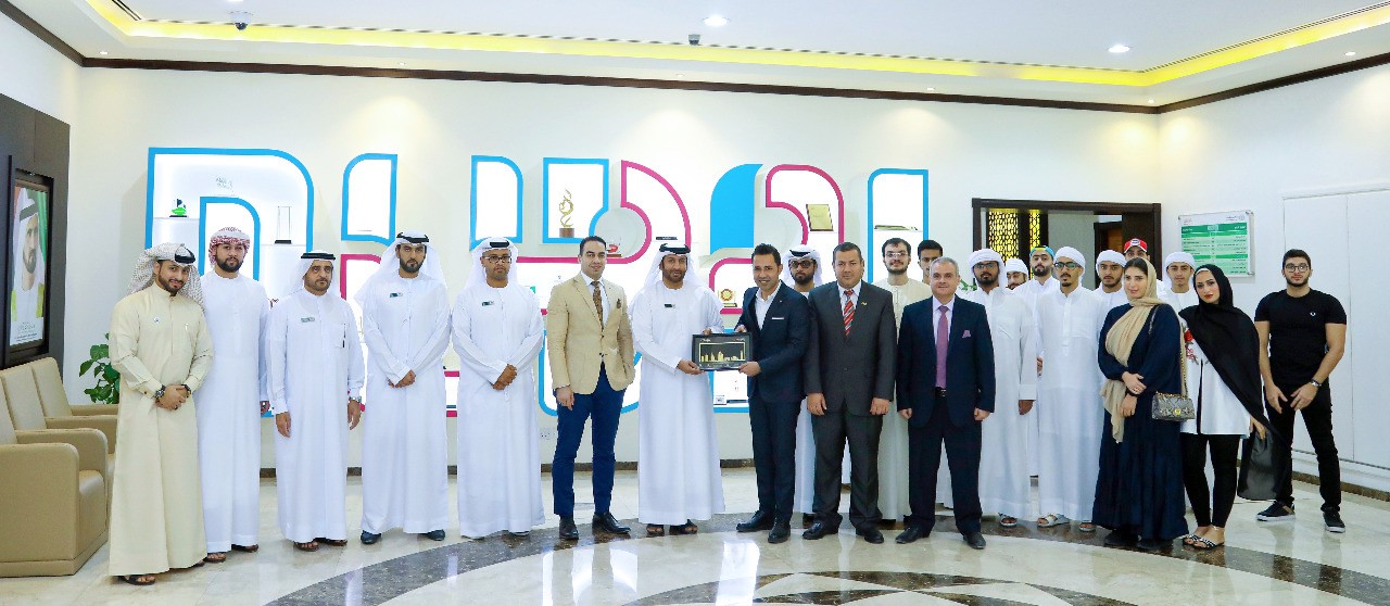 AUE COLLEGE OF LAW VISITS DUBAI LAND DEPARTMENT
